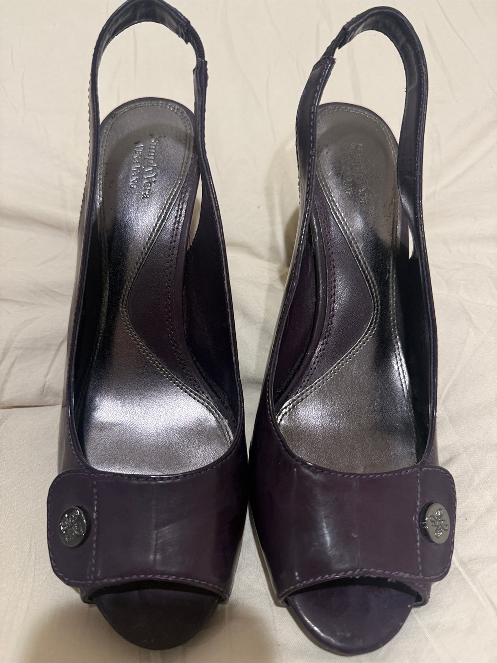 Vera Wang Purple Peep-Toe Slingback Heelsi
